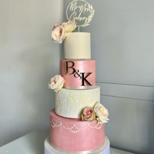 Take a bite Bahamas, cake artistry in the Bahamas, featured on Adriana Weddings