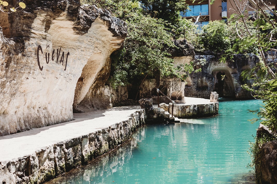 ALLIX & TYLER’S LUXURIOUS XCARET WEDDING IN MEXICO, Photography by Dream Bella Photography, for Destination Wedding network Adriana Weddings