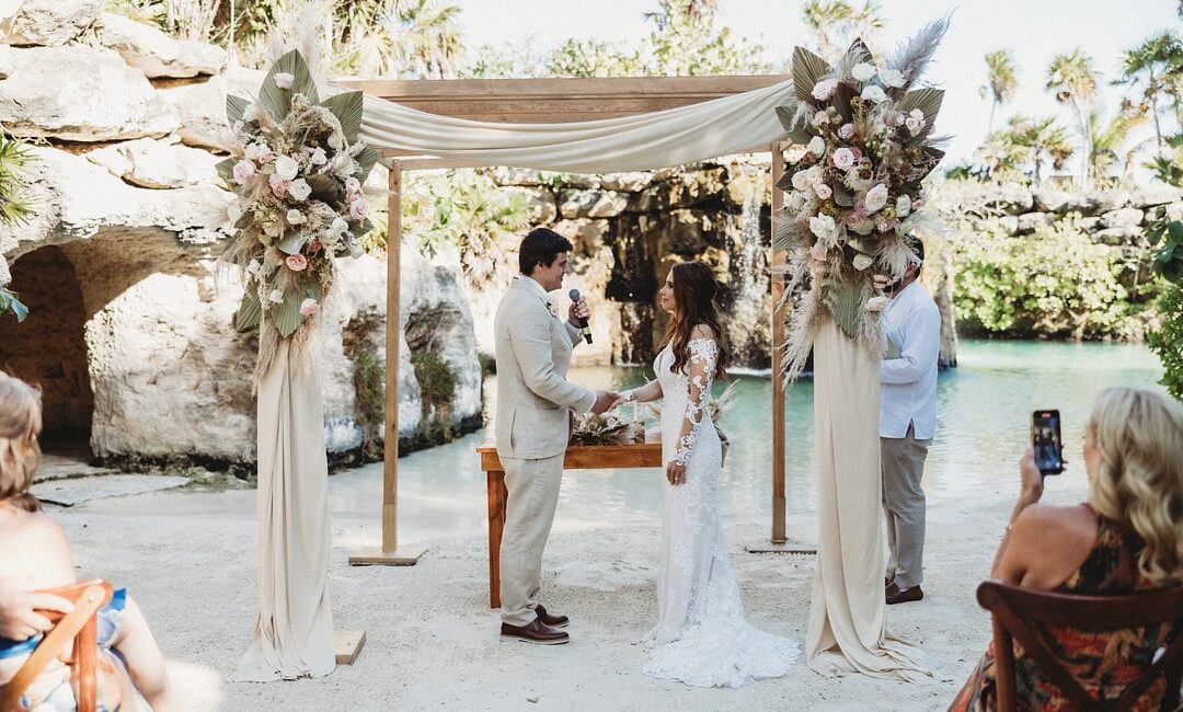 ALLIX & TYLER’S LUXURIOUS XCARET WEDDING IN MEXICO, Photography by Dream Bella Photography, for Destination Wedding network Adriana Weddings